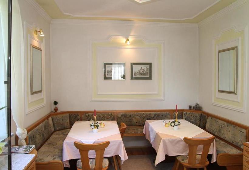 Bed & Breakfast Romanticpension Albrecht Since 1901 4