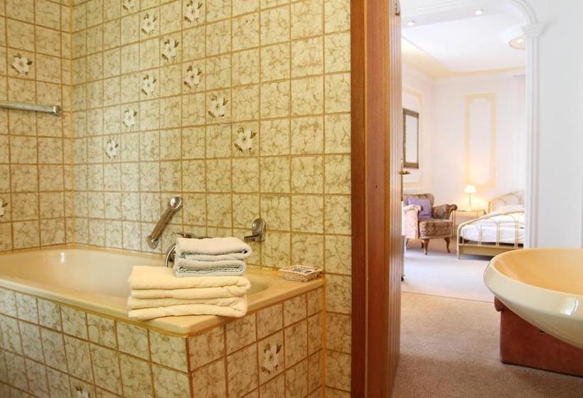 Bed & Breakfast Romanticpension Albrecht Since 1901 9