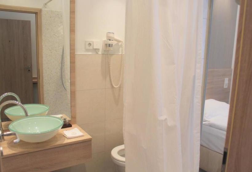 Hotel Metropolrooms 11