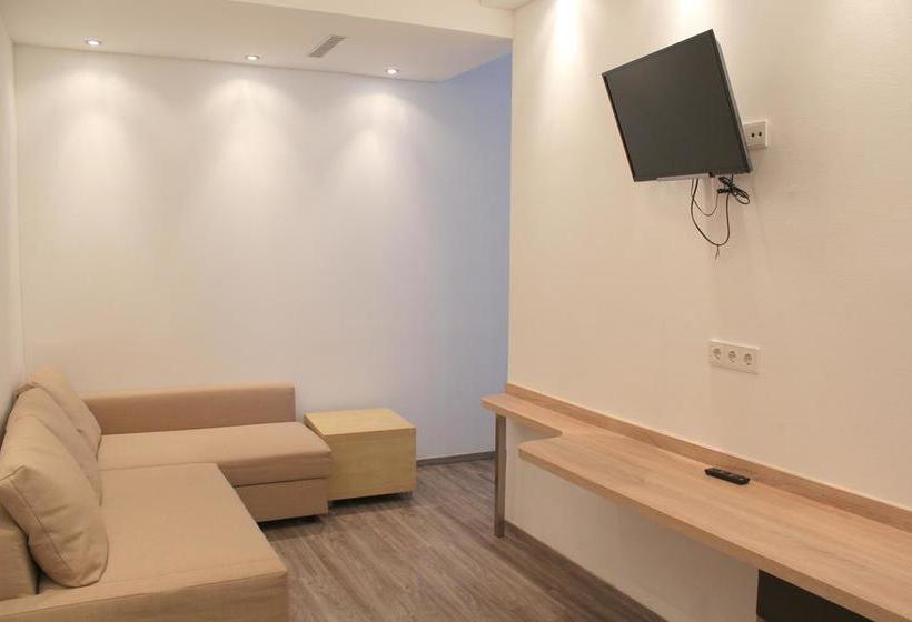 Hotel Metropolrooms 12