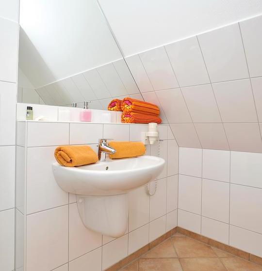 Hotel Und Restaurant Petit Robby 9