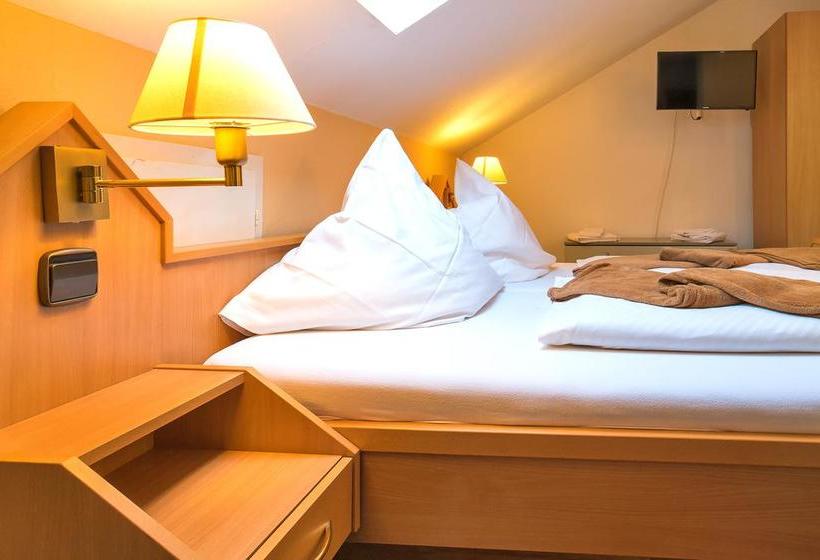 Hotel Zum Lieben Augustin 10