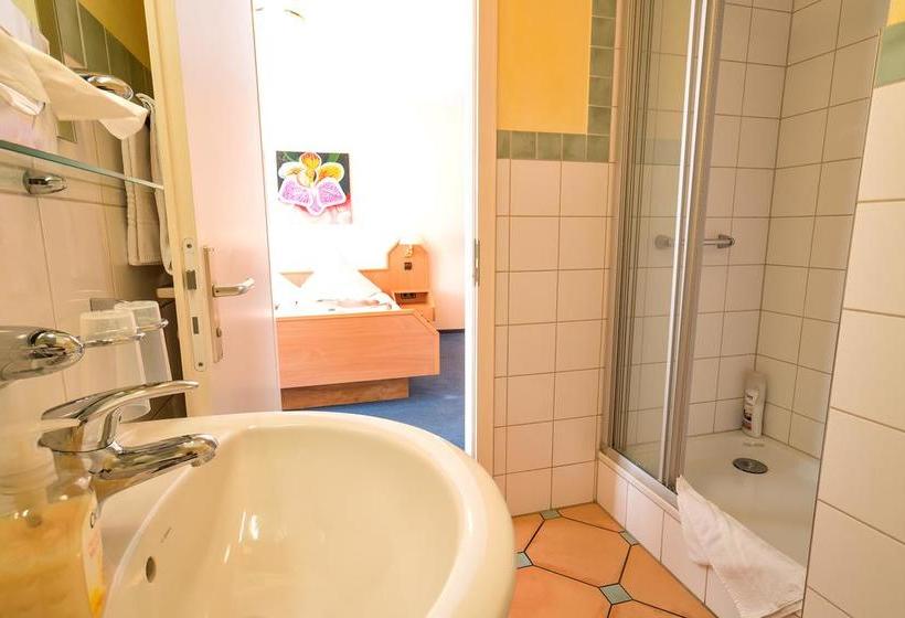 Hotel Zum Lieben Augustin 16