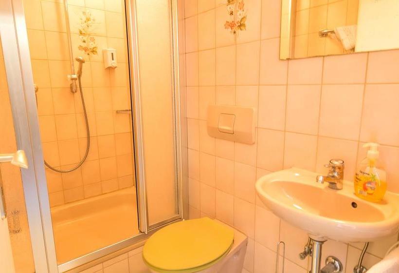 Hotel Zum Lieben Augustin 3