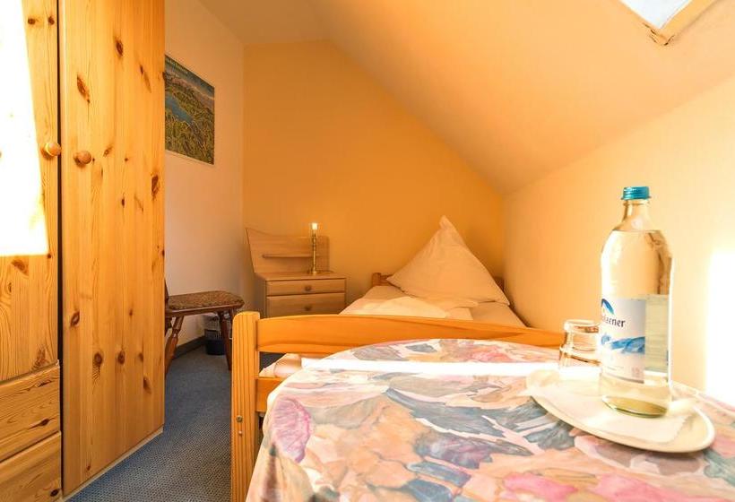 Hotel Zum Lieben Augustin 8