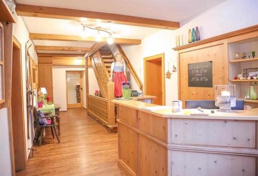 Hotel Beim Nuihausa 1