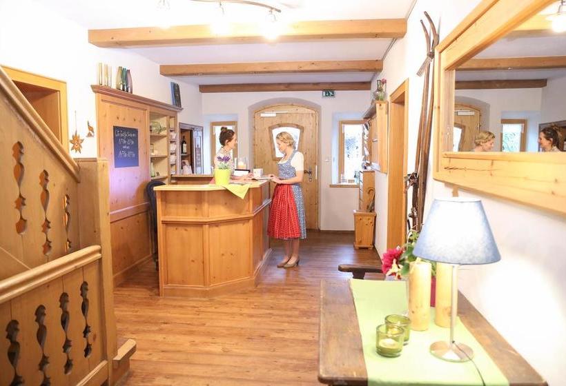 Hotel Beim Nuihausa 10