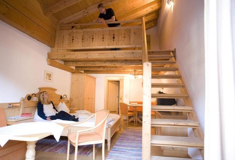 Hotel Beim Nuihausa 15