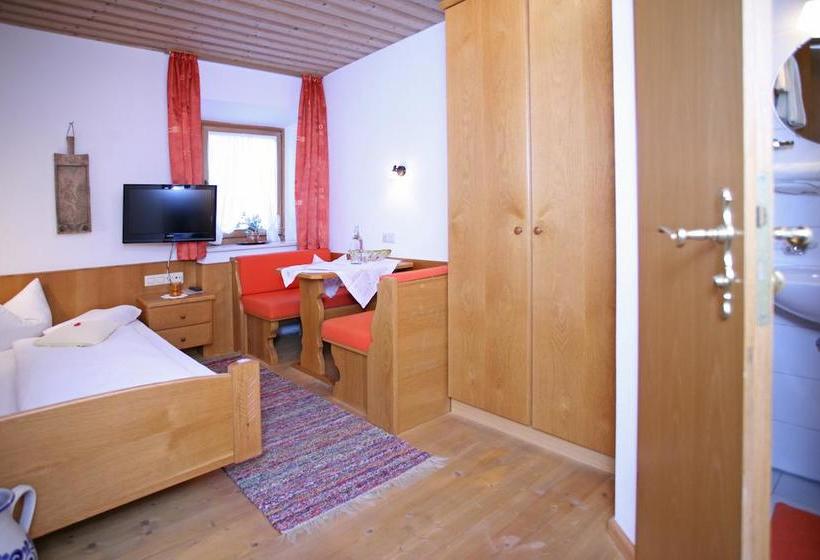 Hotel Beim Nuihausa 19