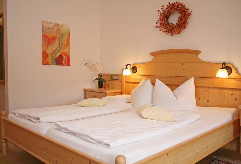 Hotel Beim Nuihausa 2