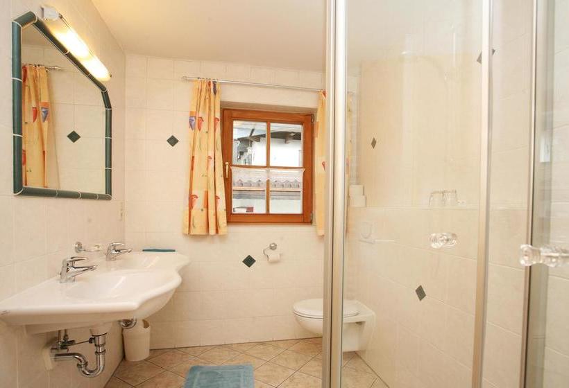 Hotel Beim Nuihausa 20