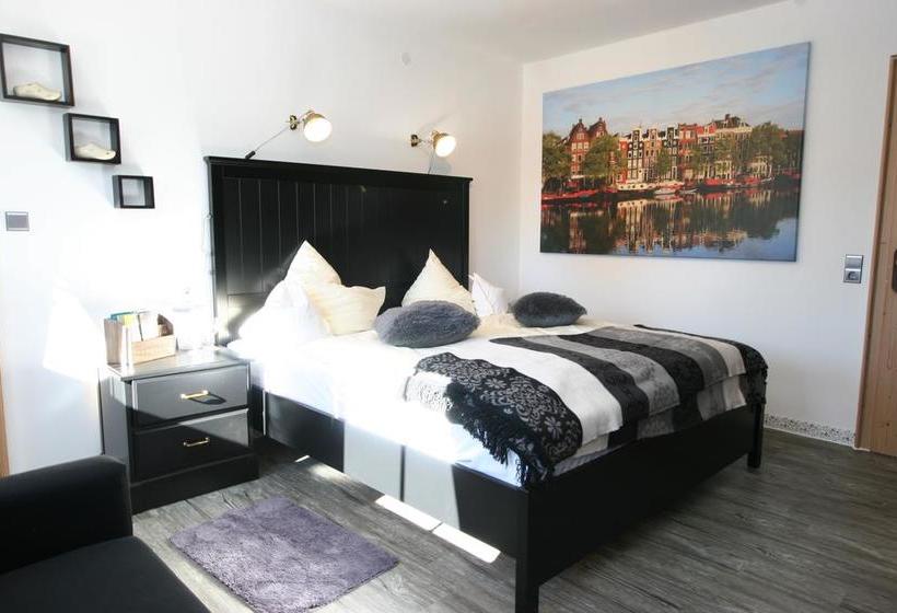 Hotel Und Ferienwohnungen Clemens 17