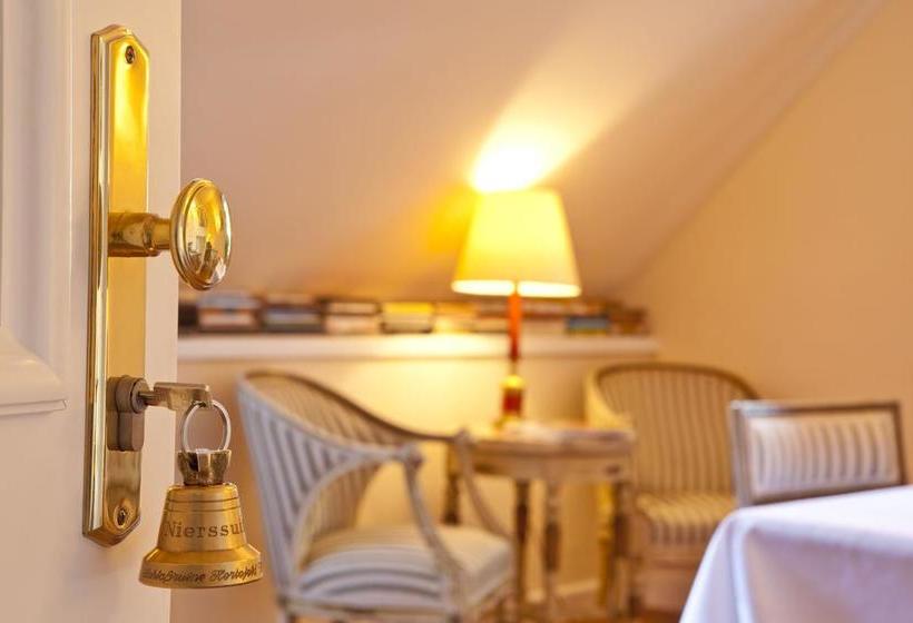 Hotel Schloss Hertefeld 4