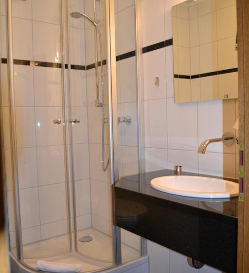 Hotel Café Ernst 13