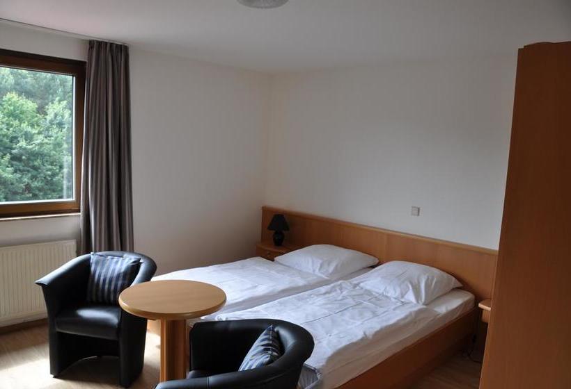 Hotel Café Ernst 17