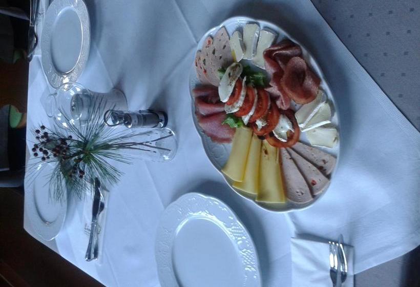 Hotel Gasthaus Zur Linde 11