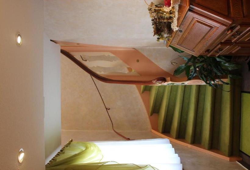 Hotel Gasthaus Zur Linde 8