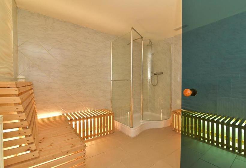 Hotel Gasthof Zur Krone 13