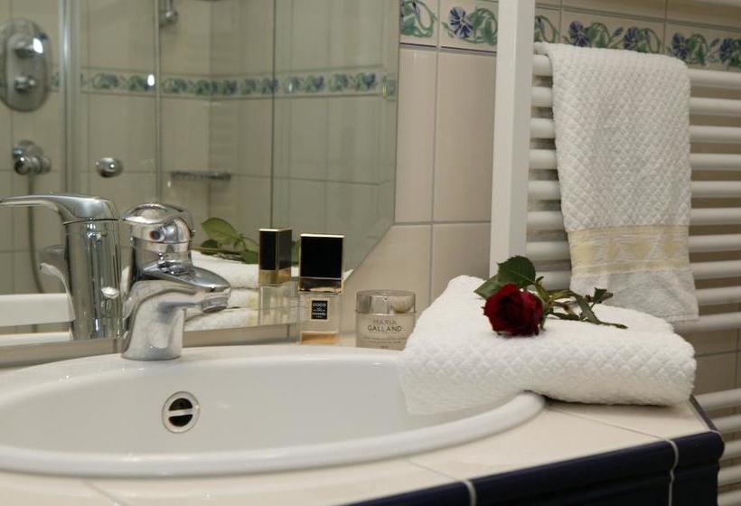 Hotel Berggasthof Zur Glocke 11