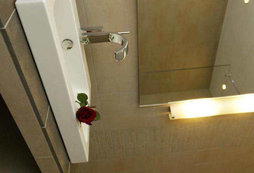 Hotel Berggasthof Zur Glocke 13