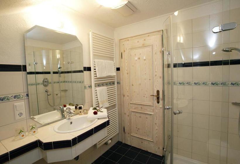 Hotel Berggasthof Zur Glocke 6