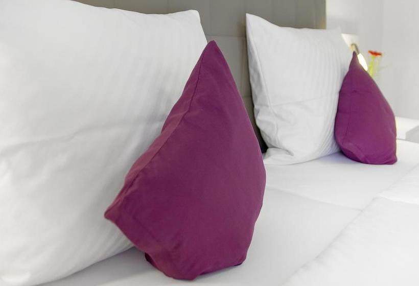 Hotel Café & Restaurant Mokkas