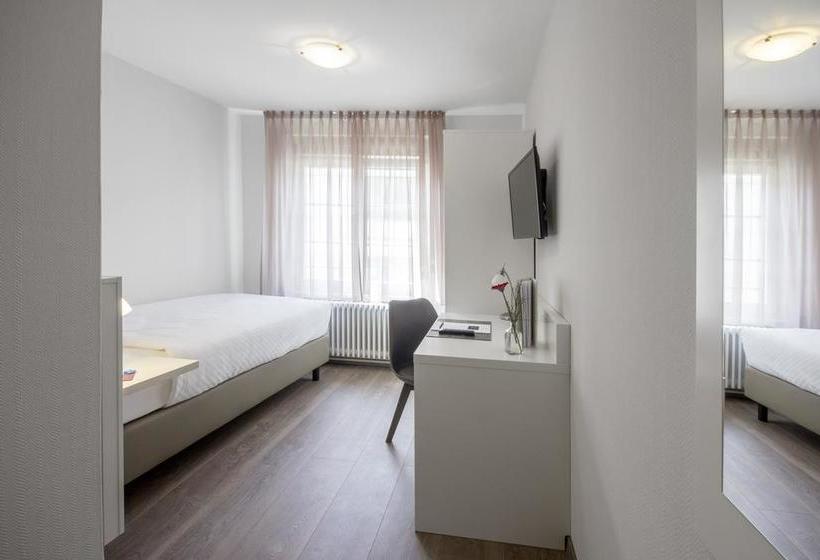 Hotel Café & Restaurant Mokkas 10