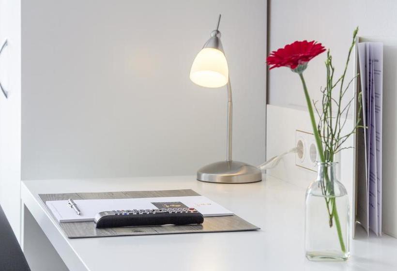 Hotel Café & Restaurant Mokkas 2