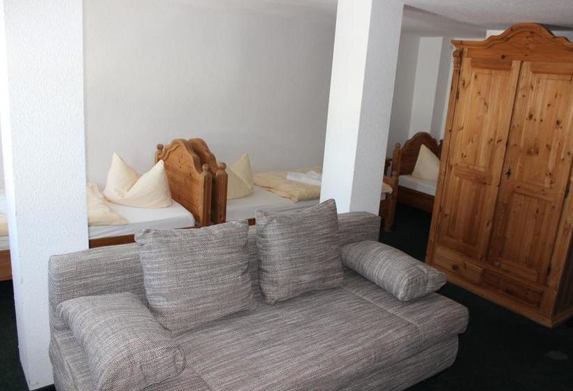 Hotel Berggasthof Neues Haus 5