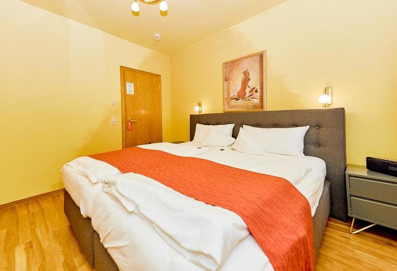 Hotel Gastund Weinhaus Burkard 15