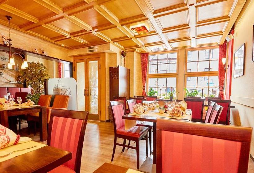 Hotel Gastund Weinhaus Burkard 3