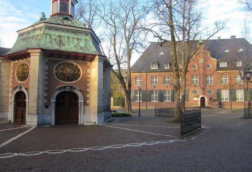 Stadthotel Am Bühnenhaus 12