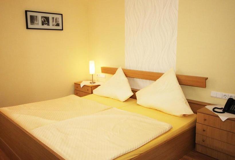 Landhotel Weinrich 2