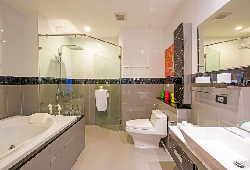 Hotel Chalong Miracle Lakeview Resort & Spa 8