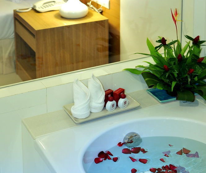 Hotel Chalong Princess Pool Villa Resort 20