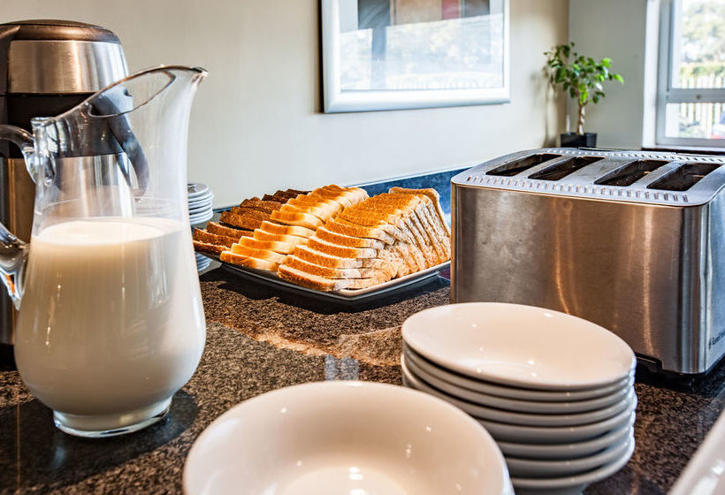 Hotel Road Lodge N1 City 17