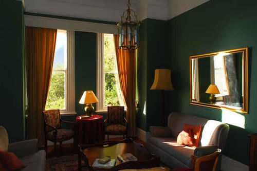 Pension Hillcrest Manor Guesthouse