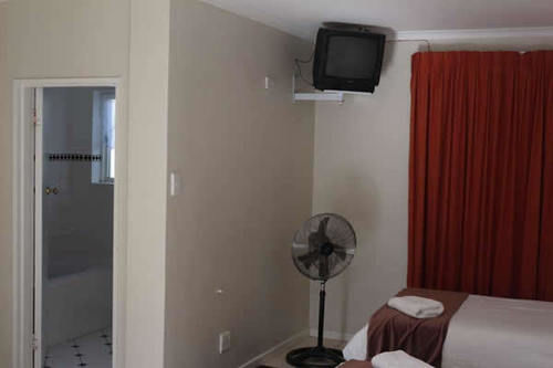 Pensión Hillcrest Manor Guesthouse 3