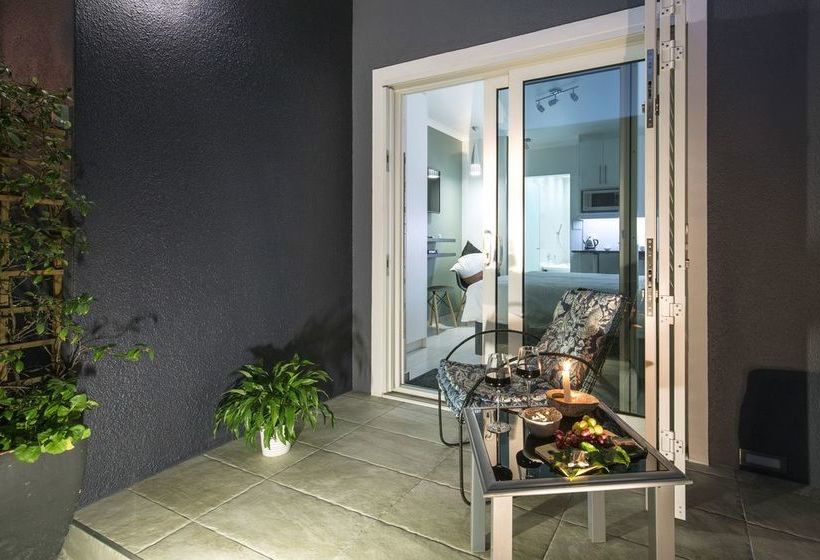 Cat's Eye Cottage 10