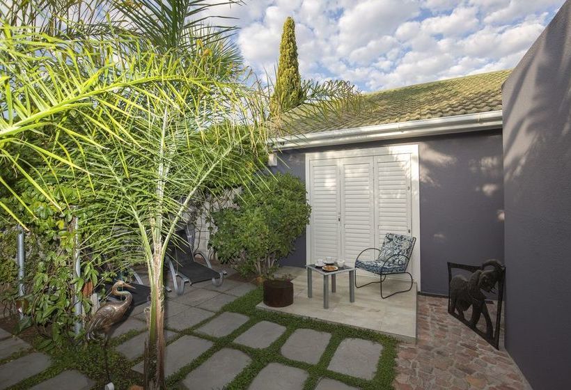 Cat's Eye Cottage 11