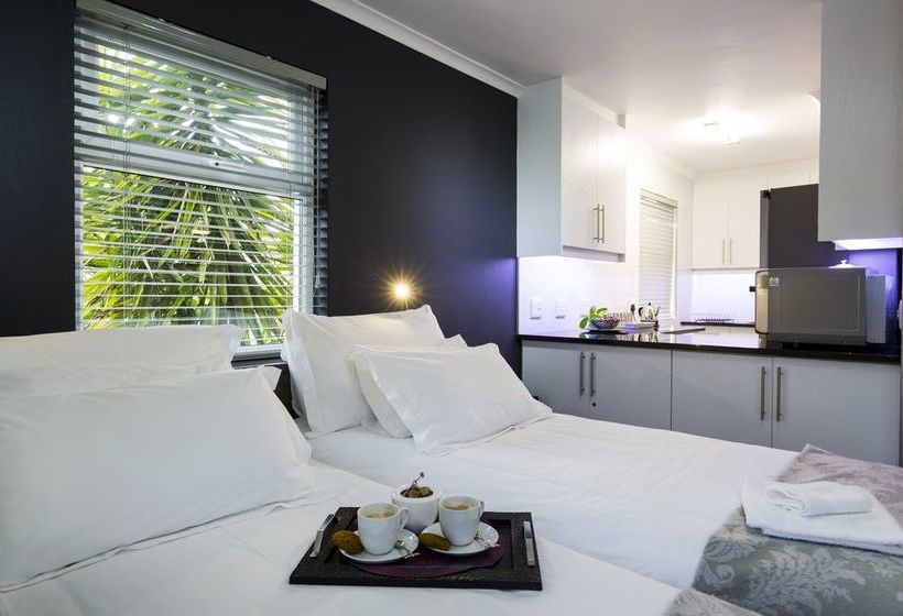 Cat's Eye Cottage 16