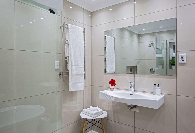 Cat's Eye Cottage 19