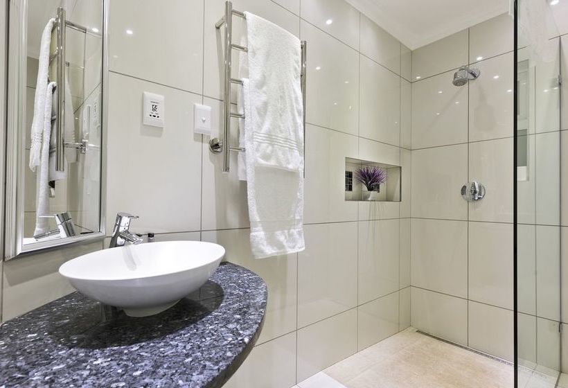 Cat's Eye Cottage 20