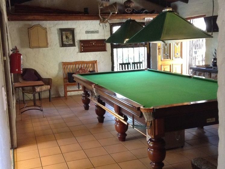 Pension Uxolo Guesthouse 10