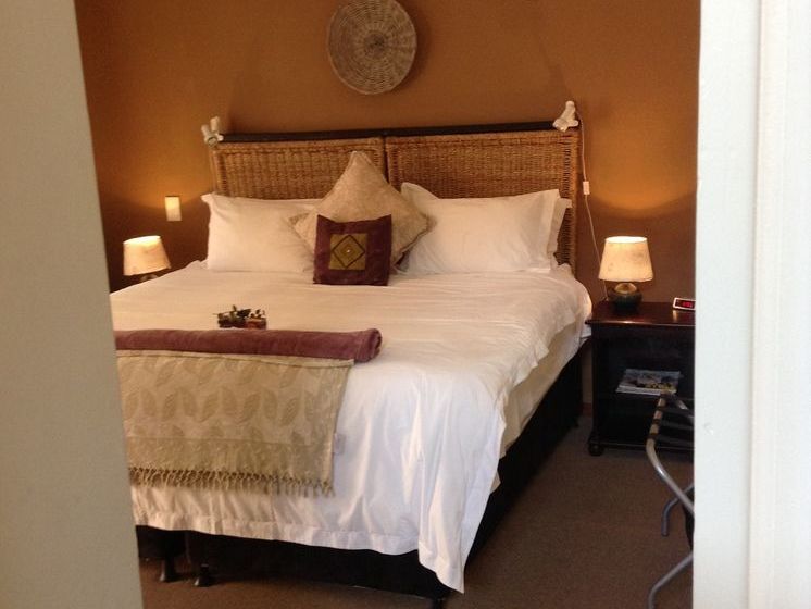 Pension Uxolo Guesthouse 3