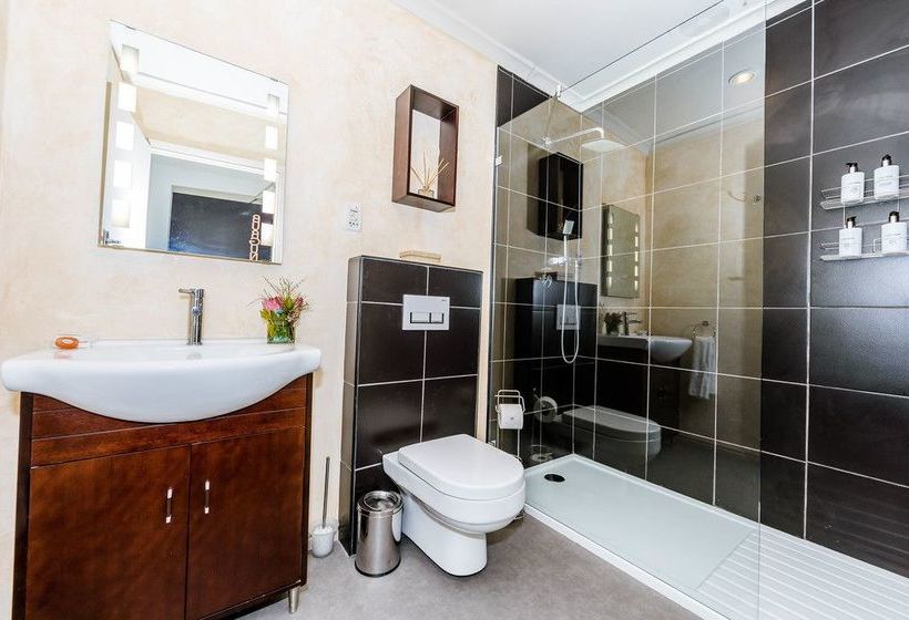 Pensión Le Petit Chateau Guest House 19