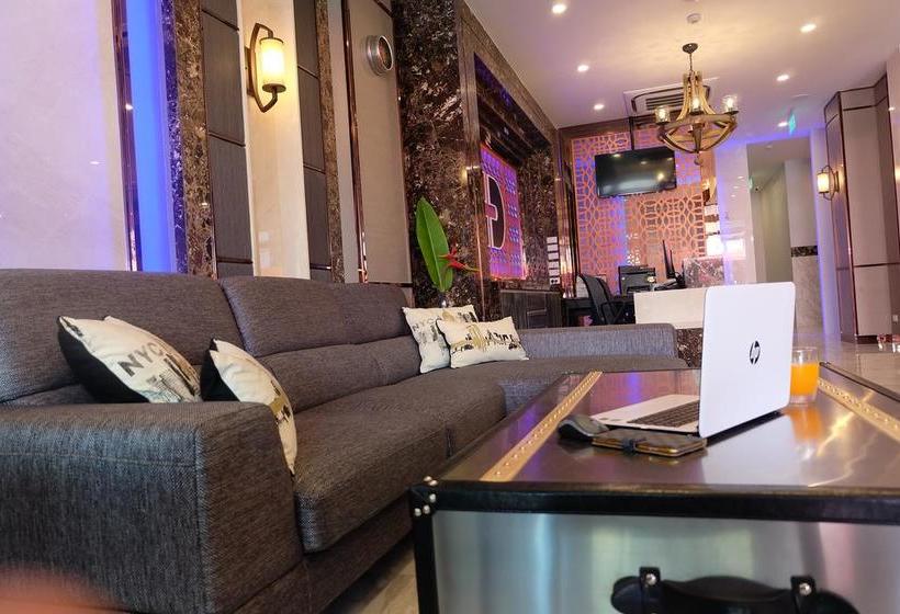 Hotel Dsure Patong 2