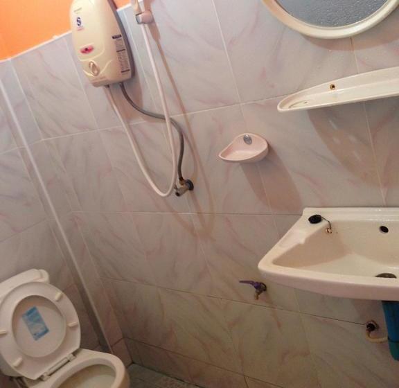 Pensione J.b Hut Bungalow 4