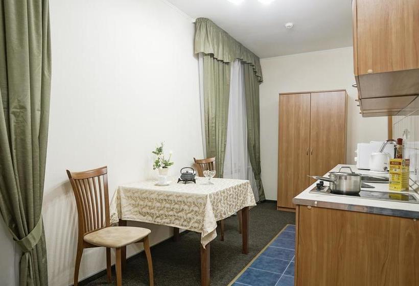 Hotel Zapolyarnaya Stolitsa 8