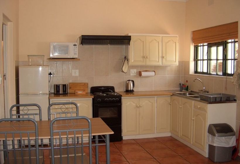 Bed and Breakfast Koo Karoo Guest Lodge And Self Catering 11